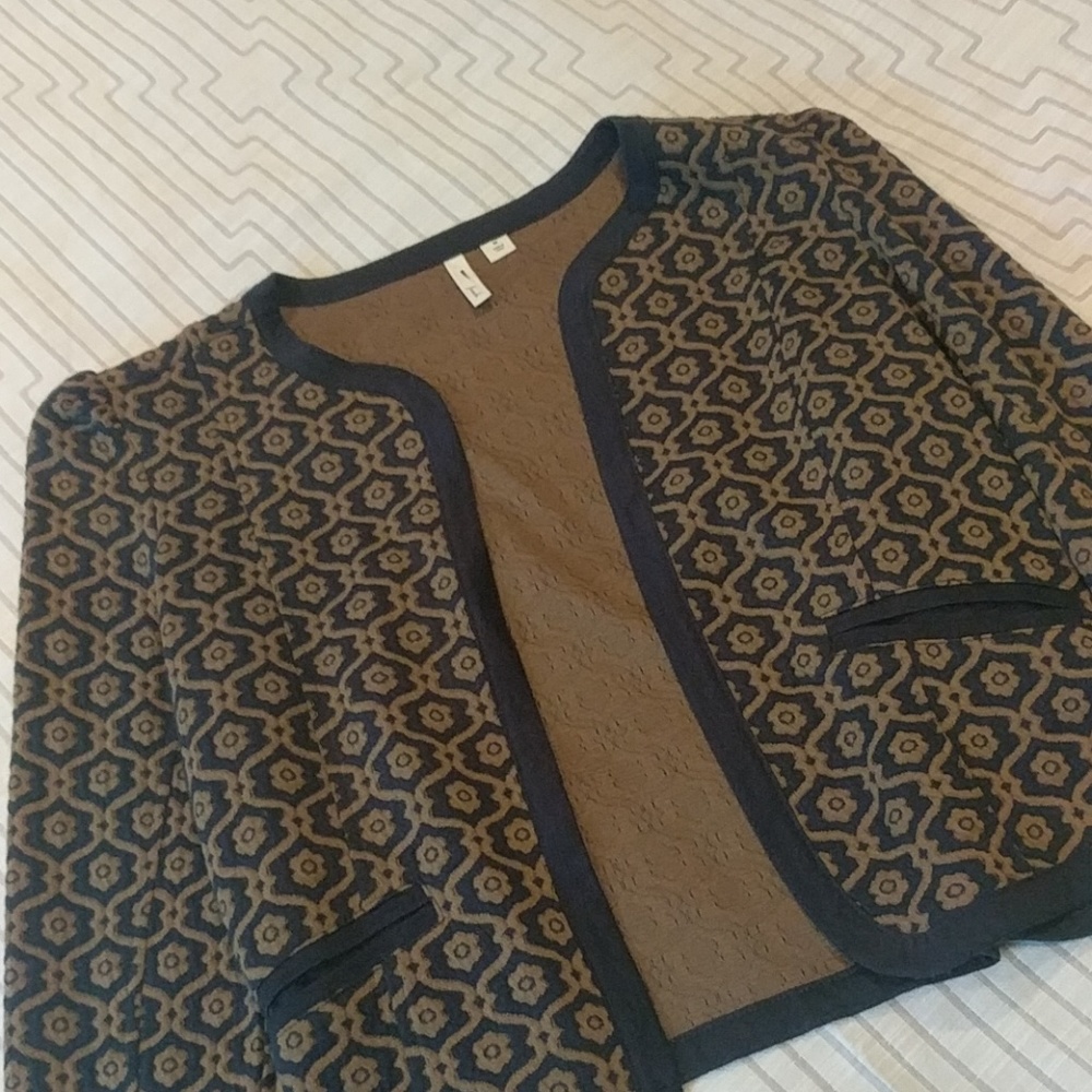 Cardigan - Picture 2 of 4